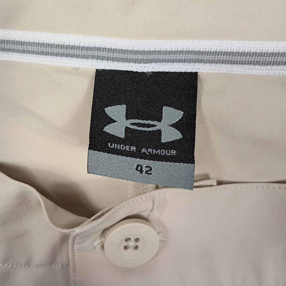Under Armour Golf Shorts Mens 42 Tan Performance Summer Outdoors Activewear - Picture 4 of 4